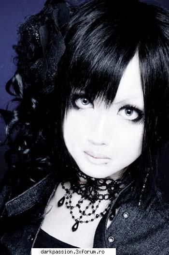 kiss sau spank spank Sticlutza lu Ruky ^^